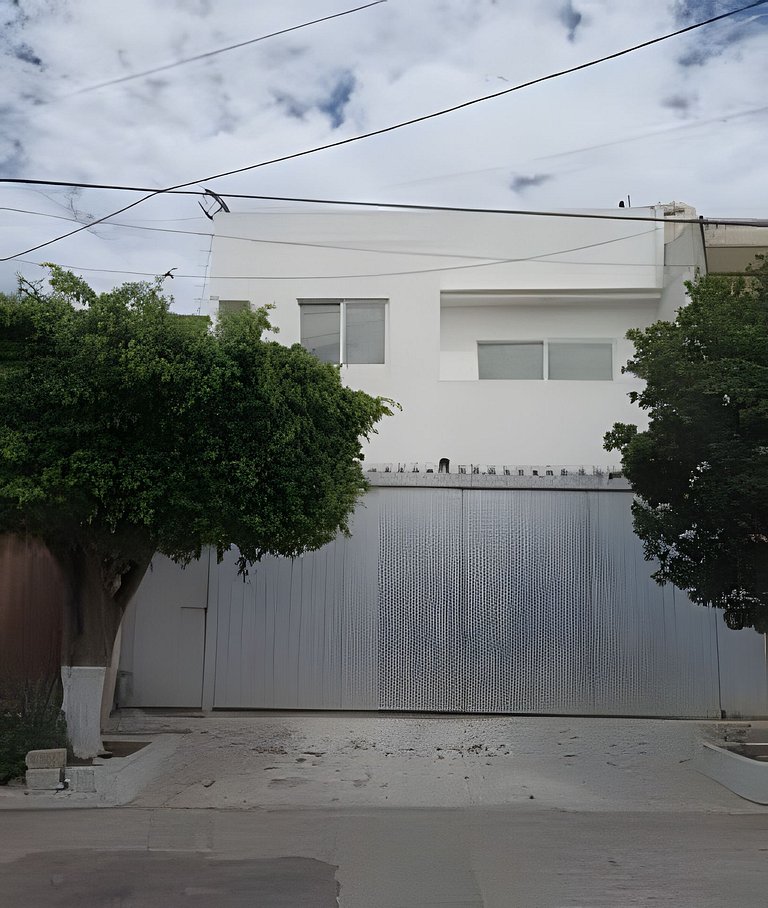 Casa Av. Colón y Lázaro c/terraza